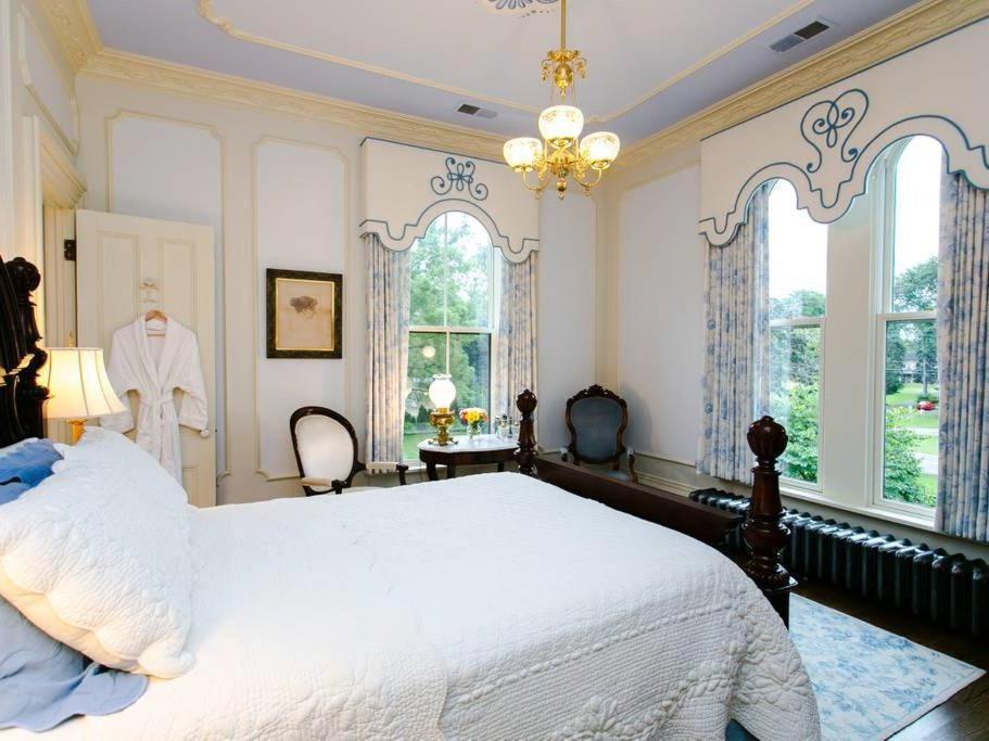 Silas W Robbins B&B Wethersfield Экстерьер фото